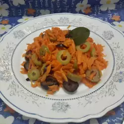 Морковена салата с маслини