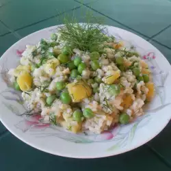 Оризова салата с грах