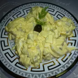 Яйчена салата с чесън