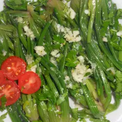 Зеленчукова салата с олио