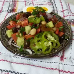 Зеленчукова салата с боб