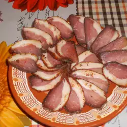 Сушено свинско месо с чубрица