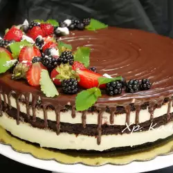 Шоколадова торта с ягоди и кафе