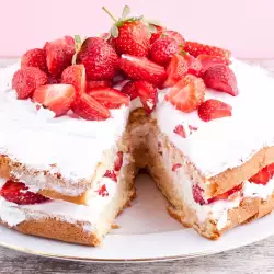 Макова торта с ягоди