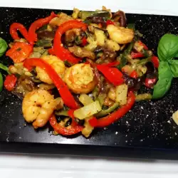 Скариди с китайски гъби и зеленчуци