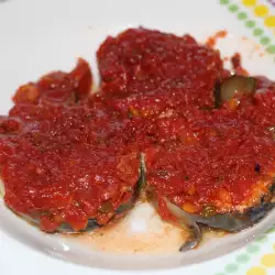 Скумрия с доматен сос