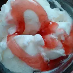 Сметанов сладолед с яйца