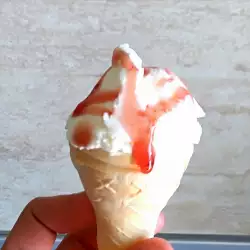 Ягодов сладолед с ванилия