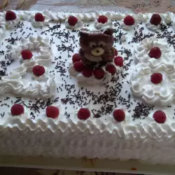 Малинова торта с ванилия
