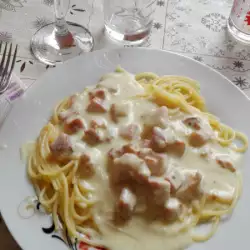 Спагети с прясно мляко