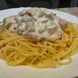 Спагети с гъби и риган