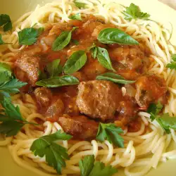Спагети с доматен сос и масло