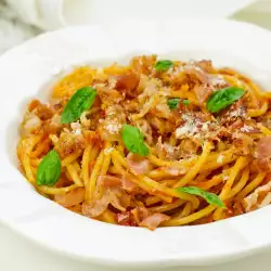 Спагети с доматено-сметанов сос