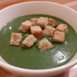 Спаначена супа със зеленчуков бульон