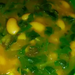 Спаначена супа с боб и киселец