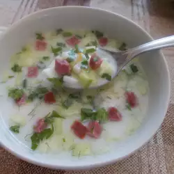 Студени Супи с Кисело Мляко