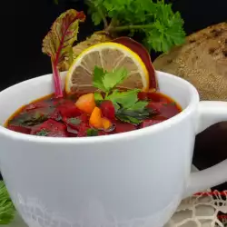 Здравословна супа от червено цвекло