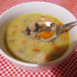 Пилешка супа с картофи и гъби