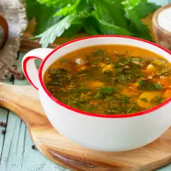 Селска супа от коприва с месо