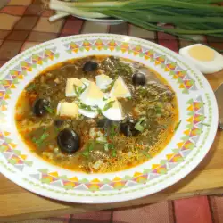 Спаначена супа с киселец и маслини