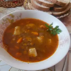 Супа от леща с картофи и чубрица