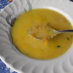 Икономична супа с пилешки бульон