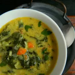 Спаначена супа с лук