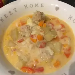 Супа топчета с домати