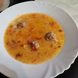 Супа топчета с картофи и варена застройка