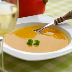 Супа от тиквички с чесън