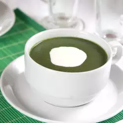 Спаначена супа с чесън
