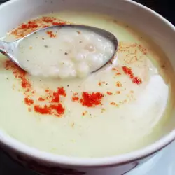 Млечна супа с яйца и кускус за бебе