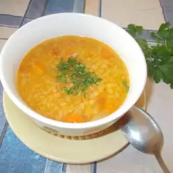 Супа от леща с чесън