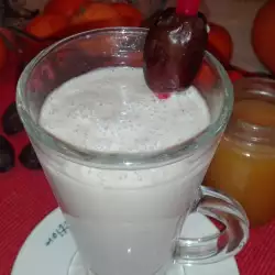 Сусамово мляко с фурми и ванилия