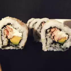 Суши с риба тон
