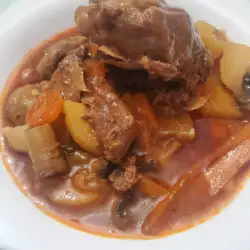 Картофи с месо и кимион
