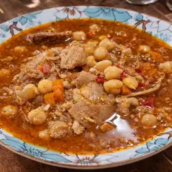 Свински джолан с нахут