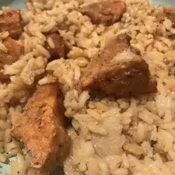 Ориз по китайски със свинско