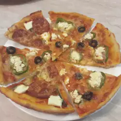 Пица със сирена и мая
