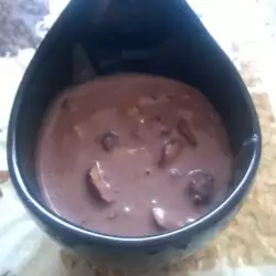 Десерт с течен шоколад без печене