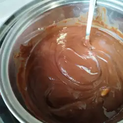 Крем с течен шоколад без мляко