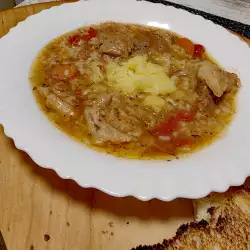 Ориз с месо и доматено пюре