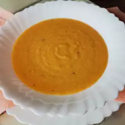 Тиквена супа с пилешко месо