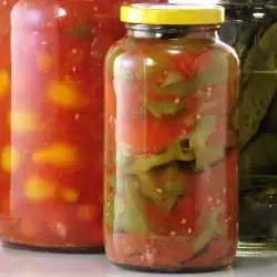 Чушки с домати в буркани