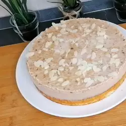 Торта с бадеми и карамел