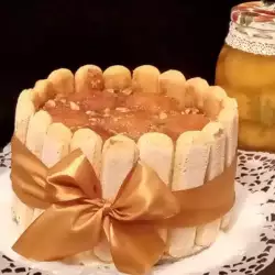 Десерт с праскови и прясно мляко
