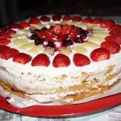 Десерт с ягоди и компот