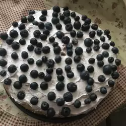 Обикновена пандишпанова торта с боровинки