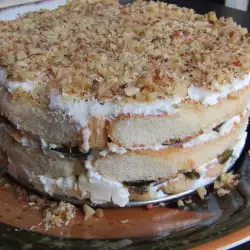 Торта със заквасена сметана и бишкоти