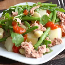 Картофена салата с риба тон